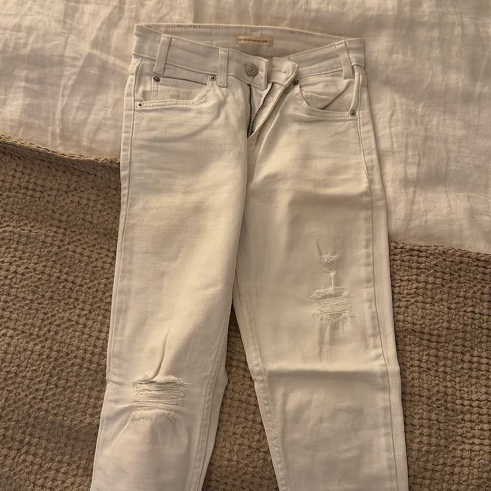 White Levi Women’s Jeans 721 Vibtage High Rise Skinny